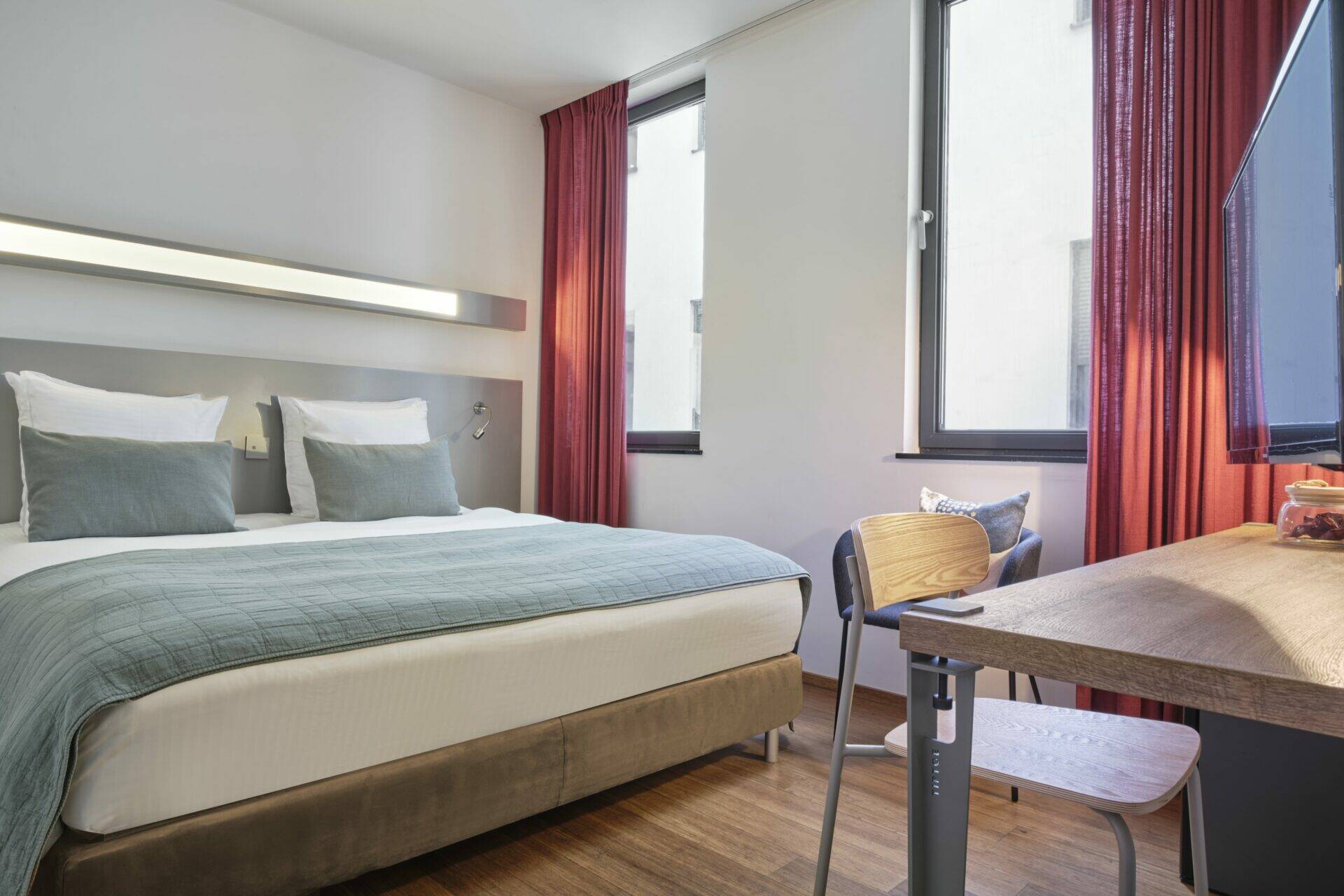 hotel_aqua_chambre_double_standard_1-1-min.jpg